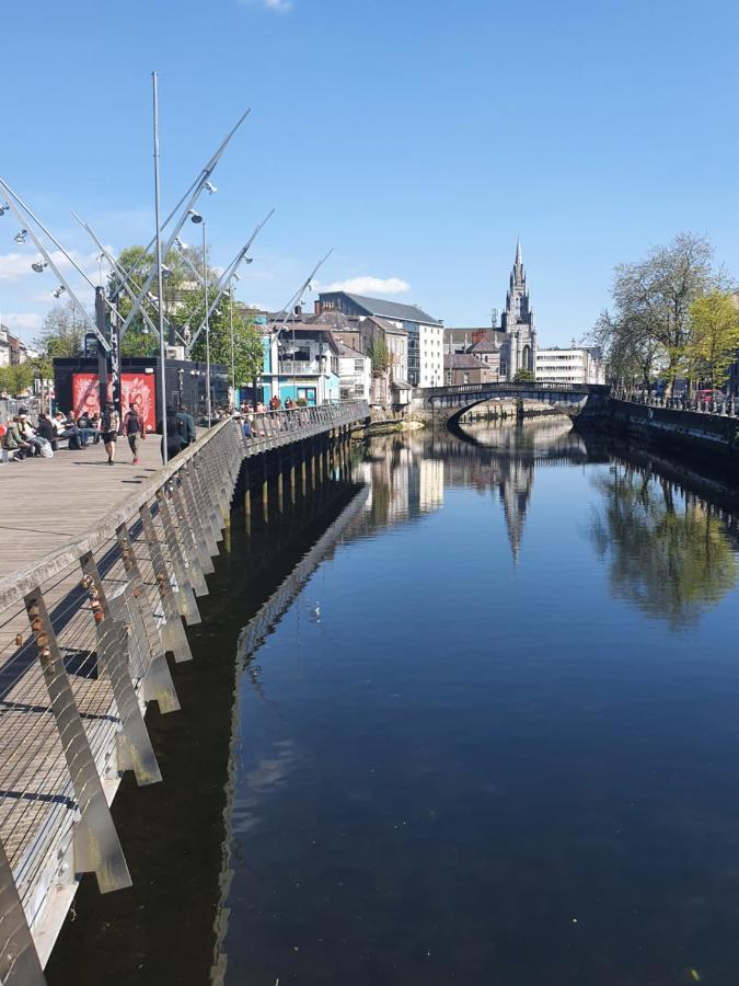 River View Apartment Suite Cork Exteriör bild
