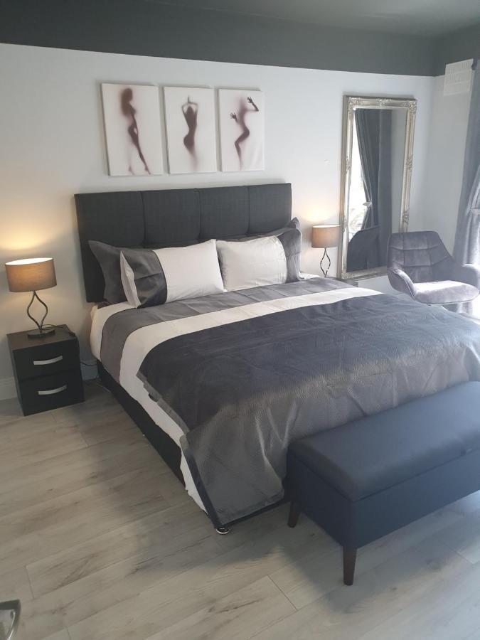 River View Apartment Suite Cork Exteriör bild